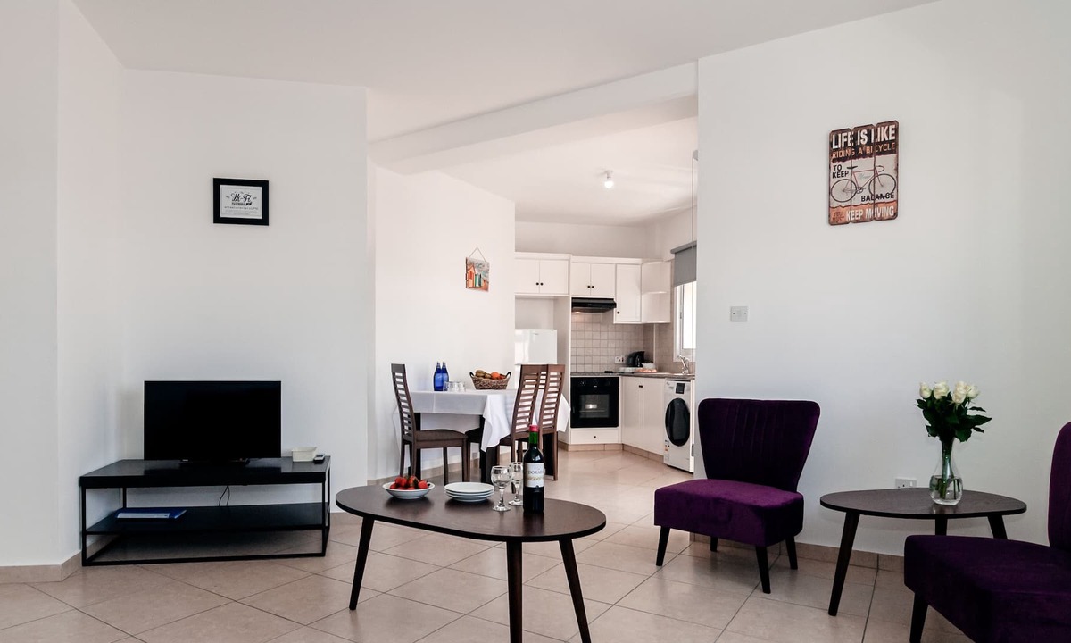 Universal Apartment | One-Bedroom Apartment - Artemis Cynthia Complex