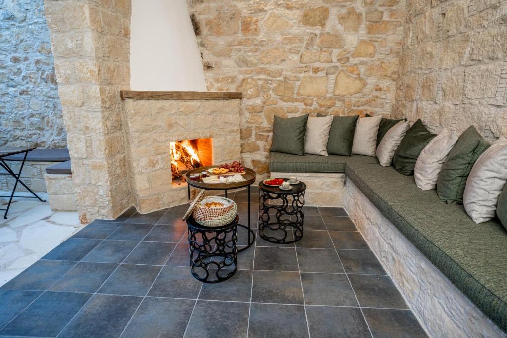 Lofou Apartment | Palazzino Luxury Suites