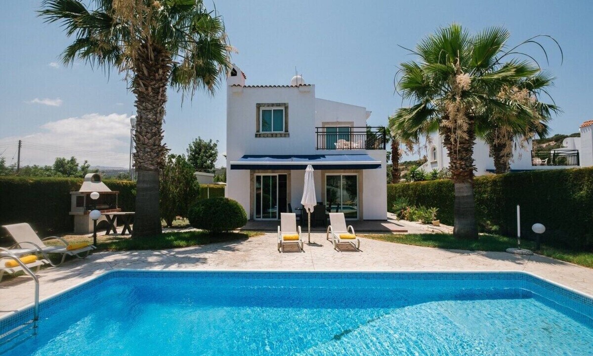 Latchi Villa | Palm Villa 2 with Private Garden & Pool - Close to the Beach & Ideal for Family/Group Holidays!