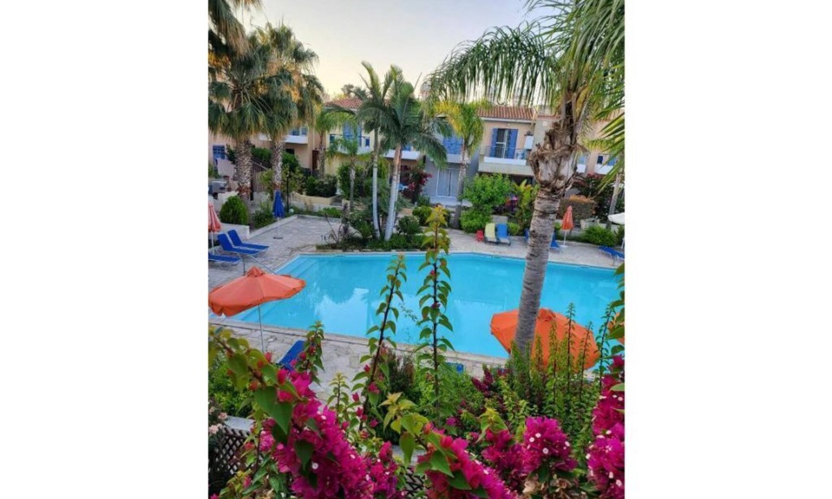 Universal Apartment | Paphos town house vacation