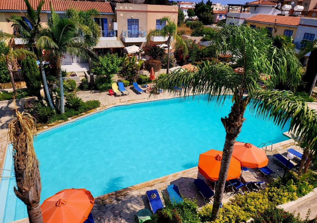 Universal House | Paphos town house vacation
