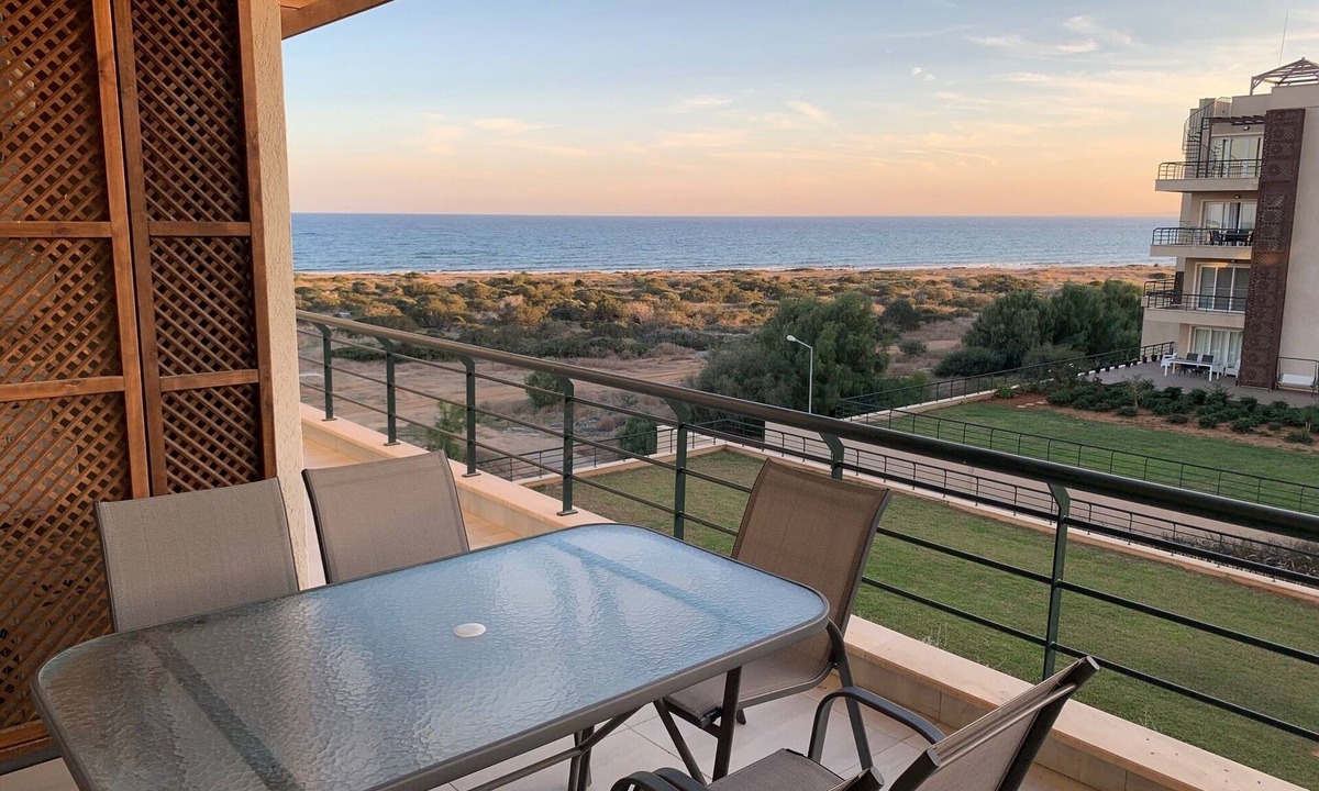 Bafra Apartment | Peaceful Run-a-way Apartment by the Beach