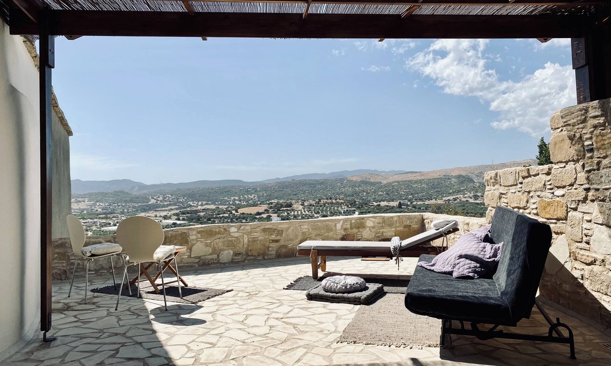 Choirokoitia House | Peaceful Stone House Mtn Views 10 Min to Beach