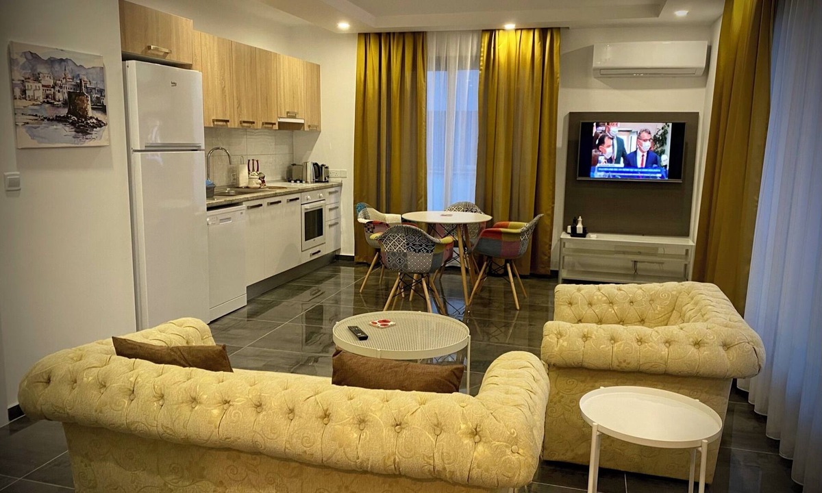 Yenisehir Apartment | Perfect 2-bedroom apartment with AC in fabulous Lefkoşa
