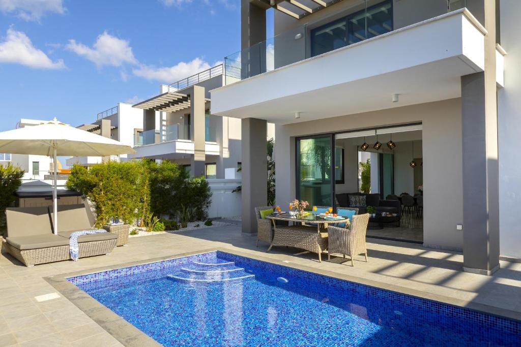 Pernera Villa | Pernera Beach Villa