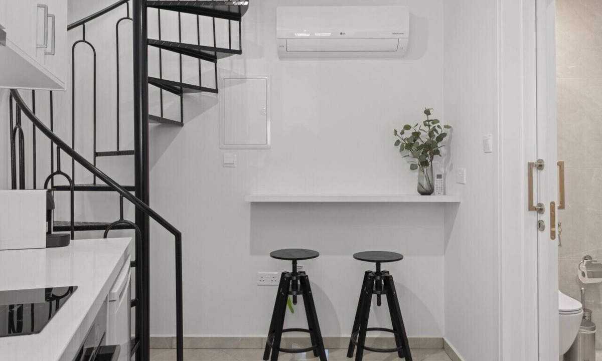 Paphos Apartment | Phaedrus Living: Alkminis Seaside Suites Praia