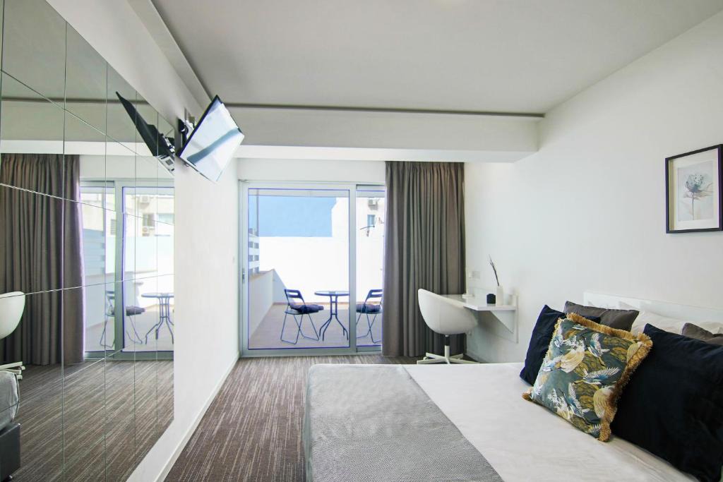 Acropolis Apartment | Phaedrus Living: Luxury Suite Nicosia 502