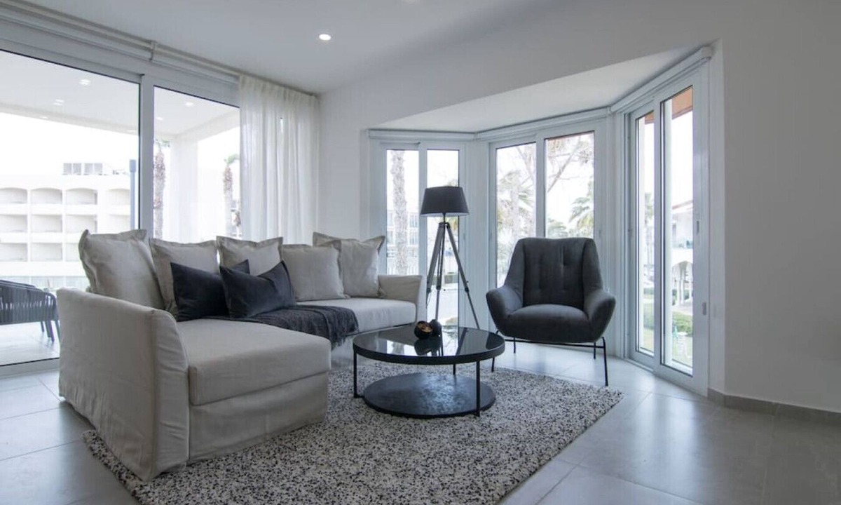 Paphos Apartment | Phaedrus Living: Seaview Luxury Flat Limnaria 134