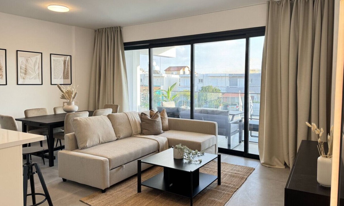 Aglantzia Apartment | Phaedrus Living: White Hills Suites City View