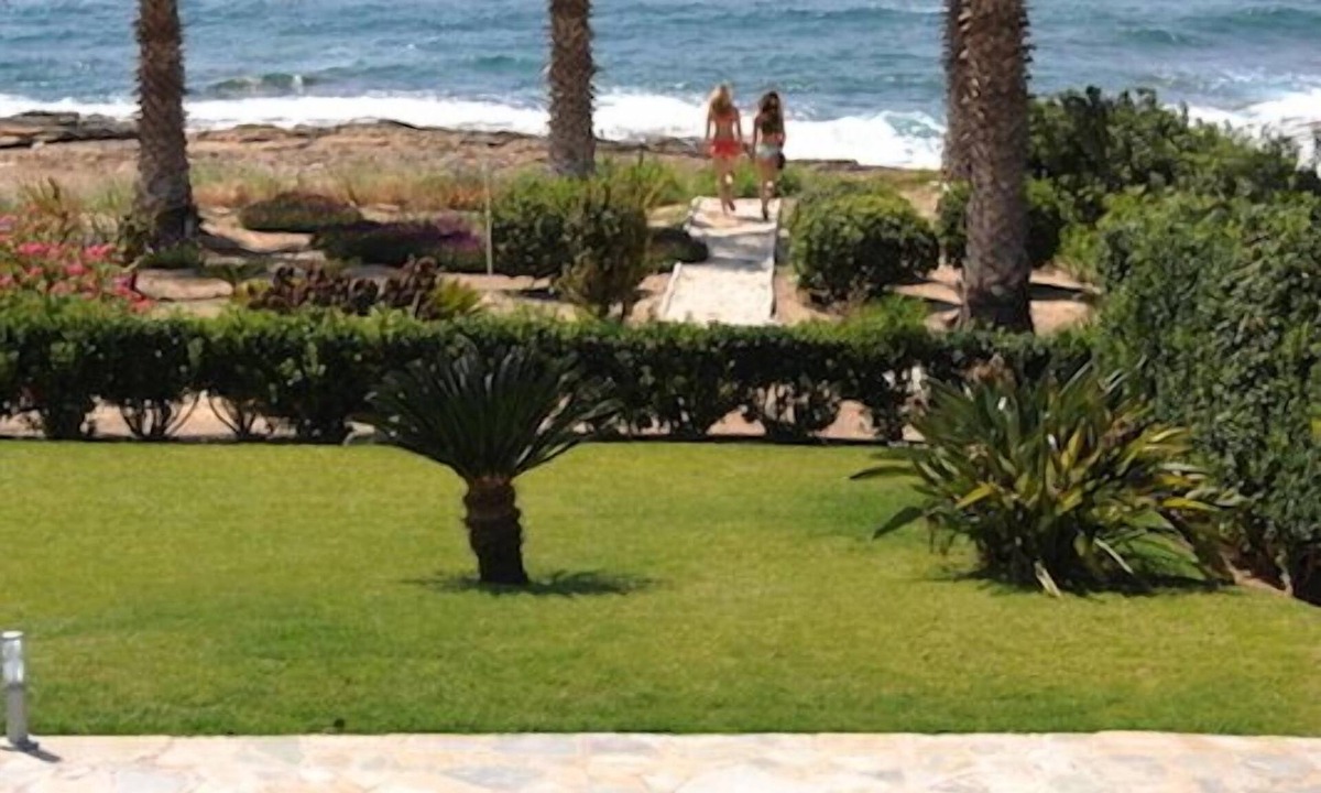 Kissonerga Villa | Platzia Beach Villas