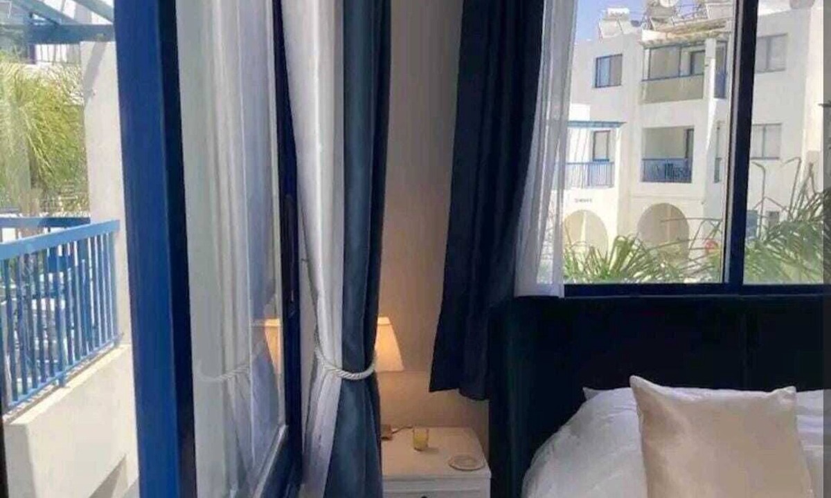 Paphos Apartment | POOL VIEW APARTMENT WALK TO THE BEACH & HARBOUR