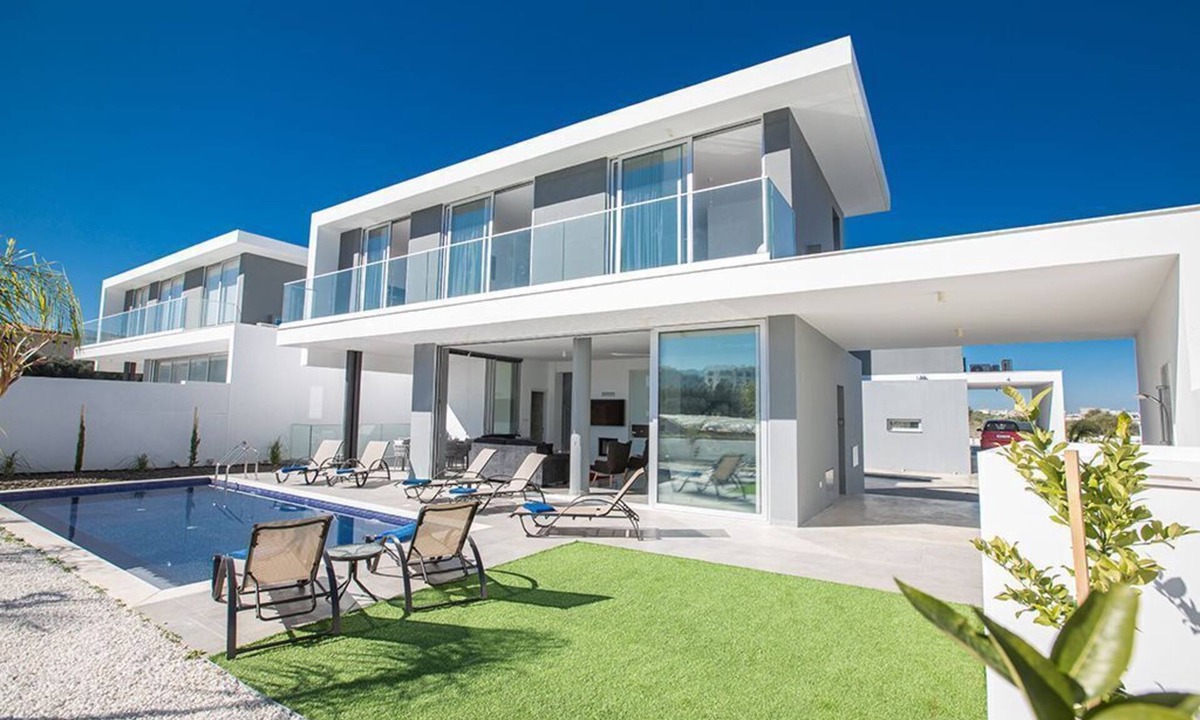 Protaras Villa | Protaras Olivine Villa OL14 - a villa that sleeps 11 guests in 5 bedrooms