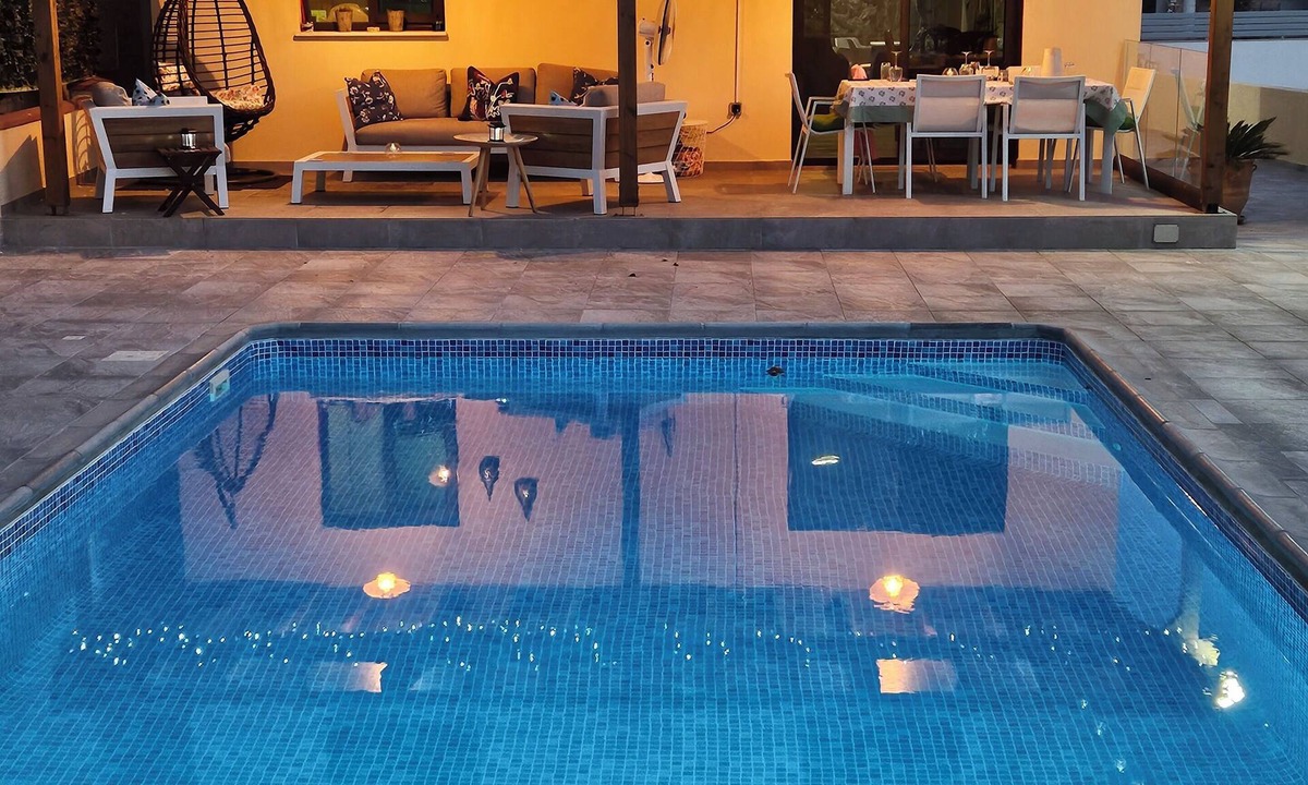 Livadia House | Pyla . Home from home in serene Pyla just 300 metres from the waters edge