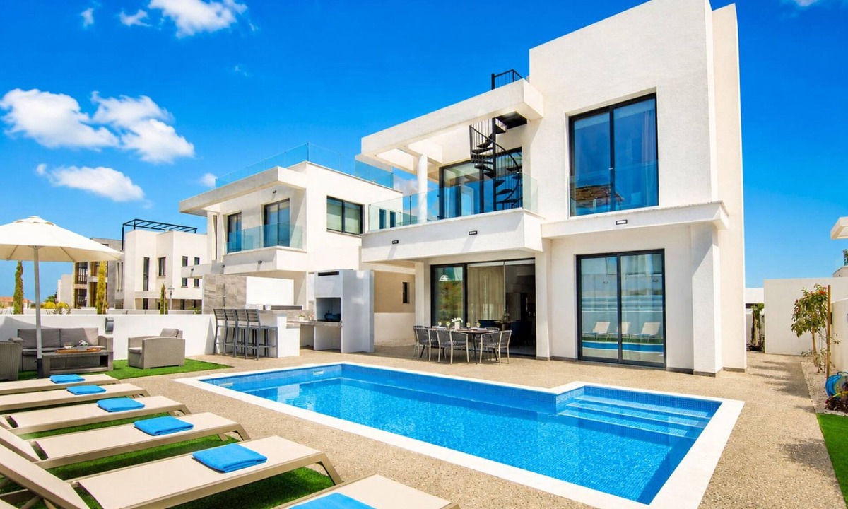 Pernera Villa | Queen Alexandra Luxury Villa