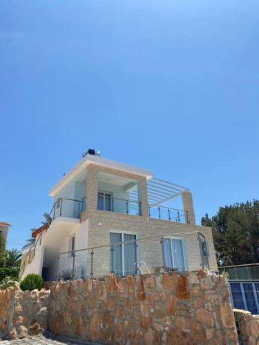 Agios Georgios Pegeias Villa | Queen Eyridiki Luxury Villa 2