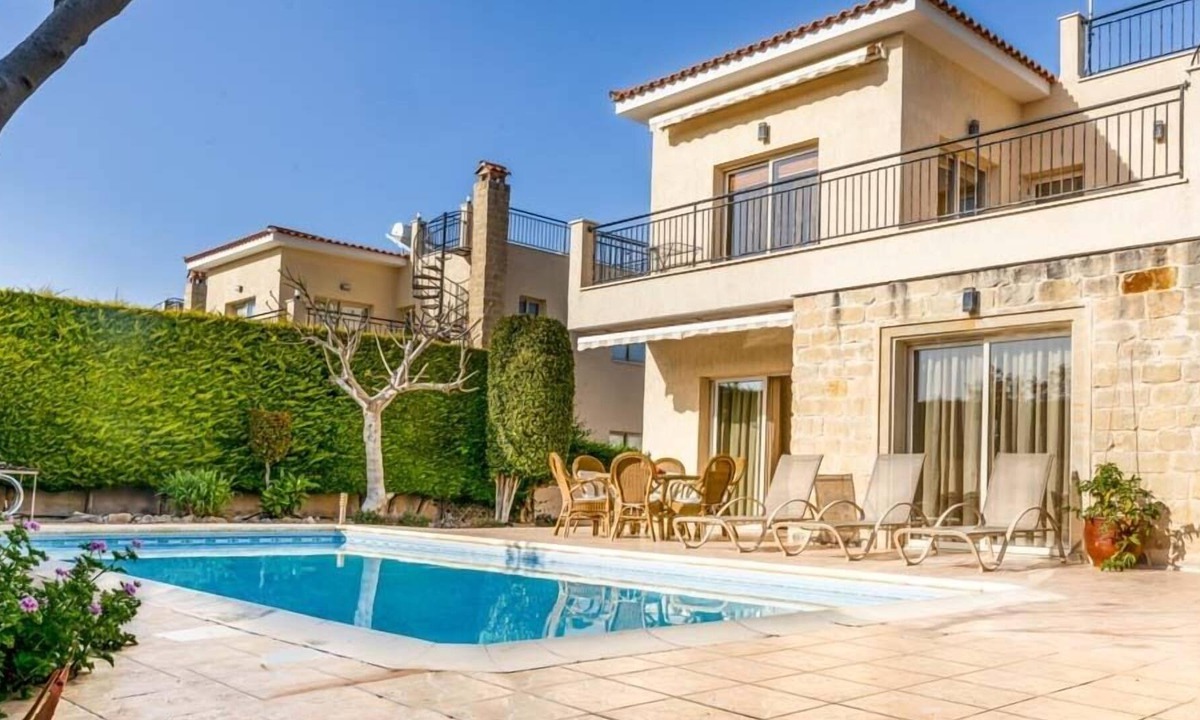 Prodromi Villa | R 5001 Villa Christos with Dining Facilities,Air Conditioning & Dishwasher.