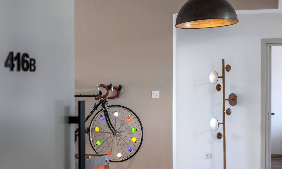 Germasogeia Apartment | Retro Deluxe 2 Bedroom Apartment, 4th floor, two minutes on foot from the beach