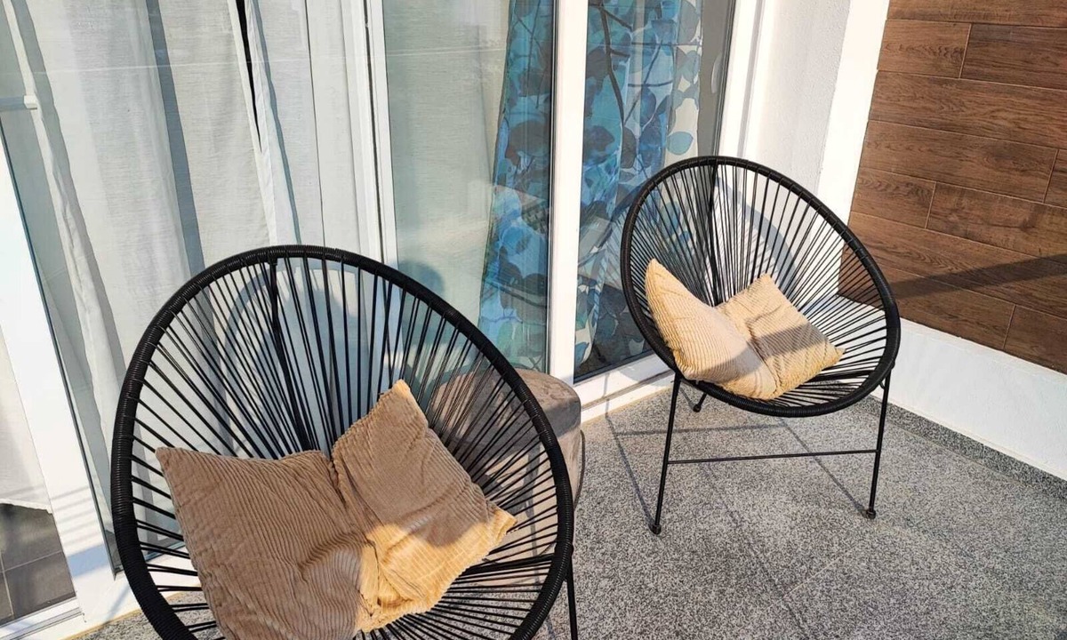 Gastria Apartment | Romantic Getaway at FourSeasons Life