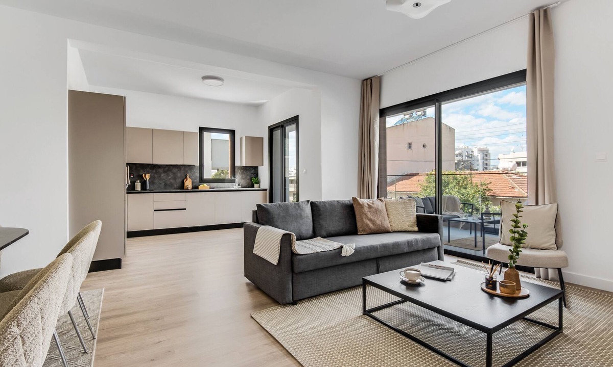 Limassol Apartment | Sanders Crystal 2 - Great 3-Bdr Apt w Shared Pool