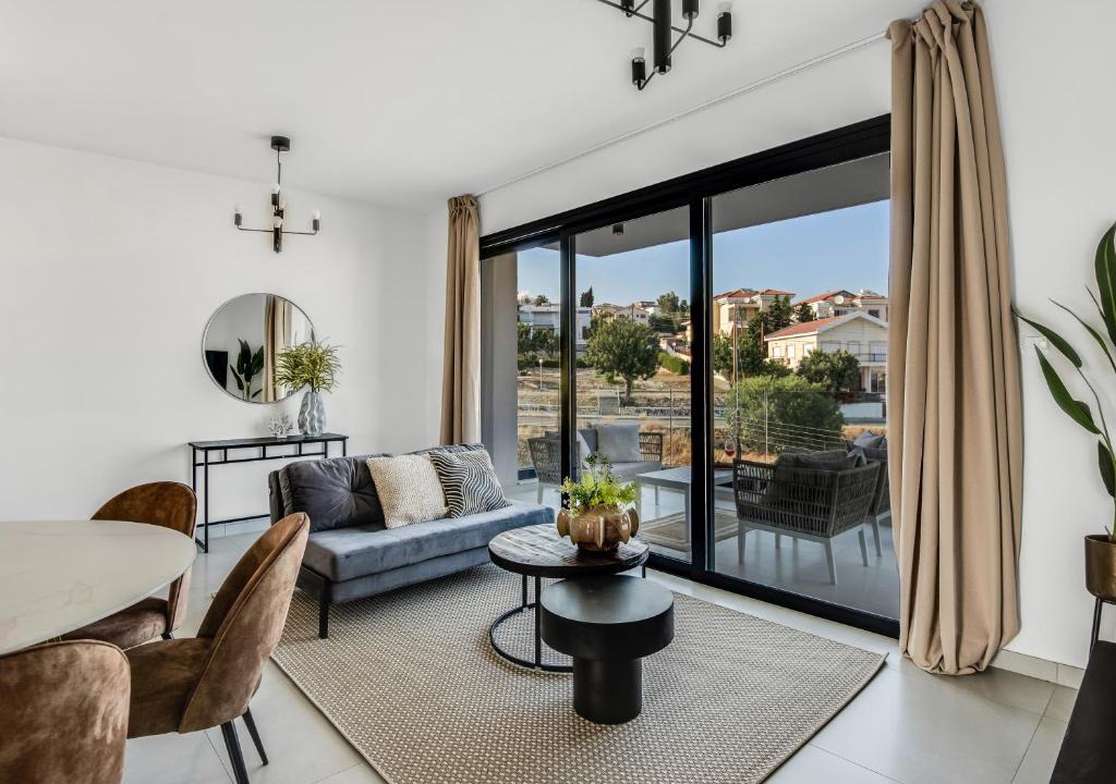 Agios Athanasios Apartment | Sanders Elgio