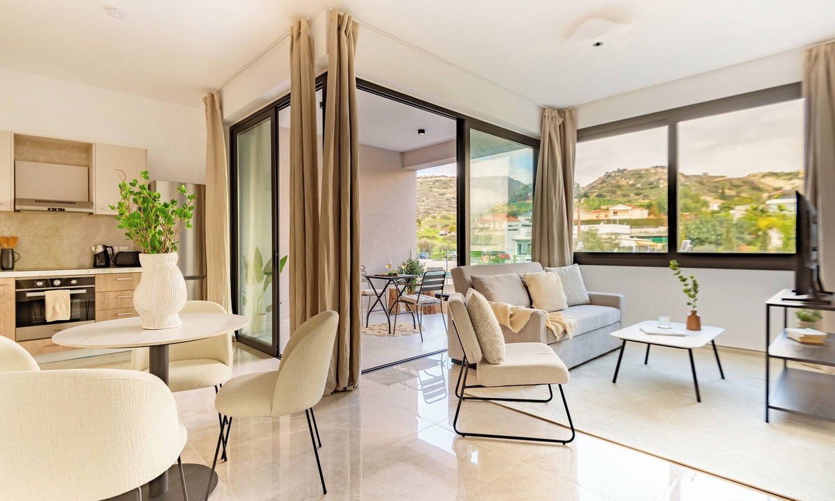 Agios Tychon Apartment | Sanders River Plaza - Airy 1-Bdr Apt with Balcony