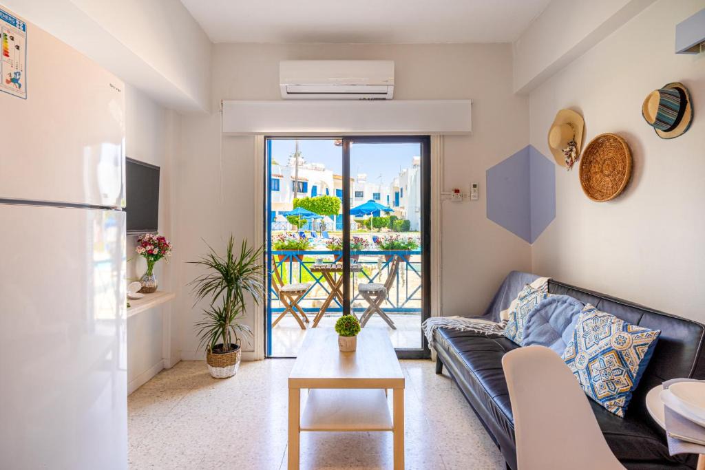 Pyla Apartment | Sea Breeze 1-BR Apt in Pyla