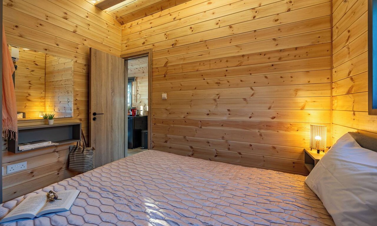Peristerona Cabin | Seaview Wooden Cabin With Jacuzzi