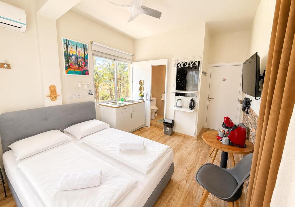 Historical Center Apartment | Smart Deluxe StudioN6 private Kitchenette Bathroom to Beach 200m Marina Port 900m