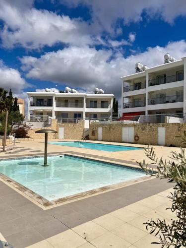 Chlorakas Apartment | Spacious sea view apartment