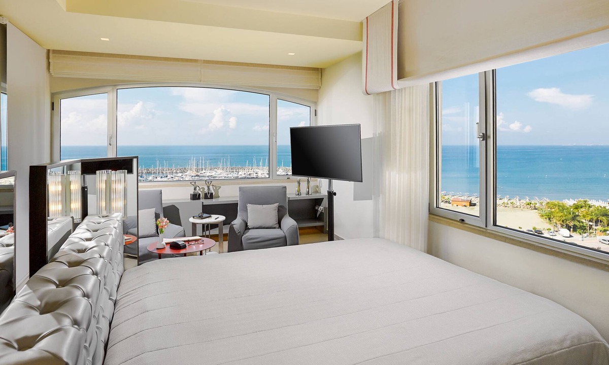 Limassol Hotel | St Raphael Resort