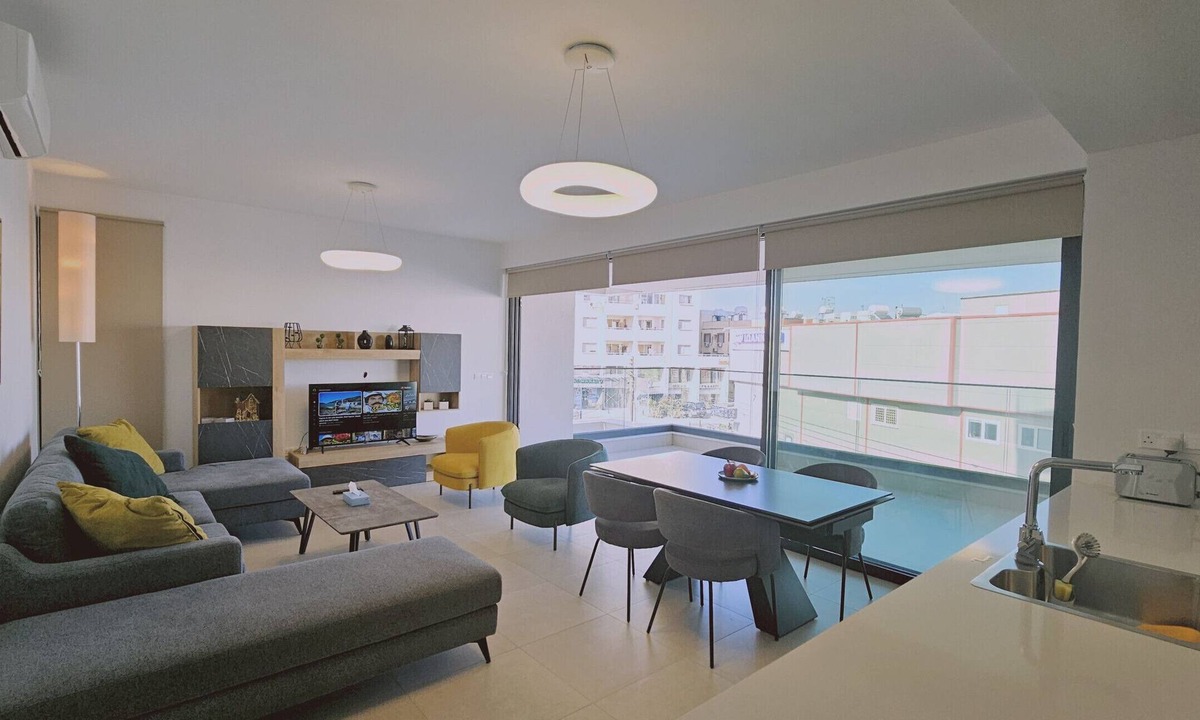 Larnaca Apartment | STAY Diamond Apartment