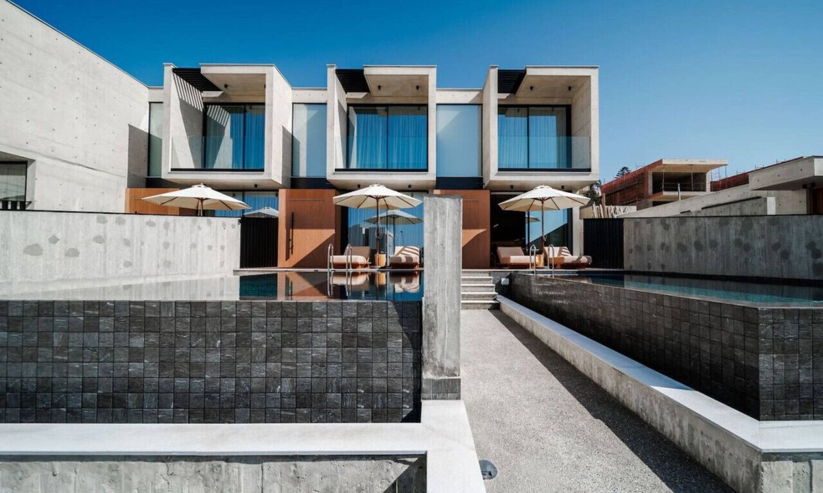 Chlorakas House | Stylish Townhouse with stunning sea view and pool