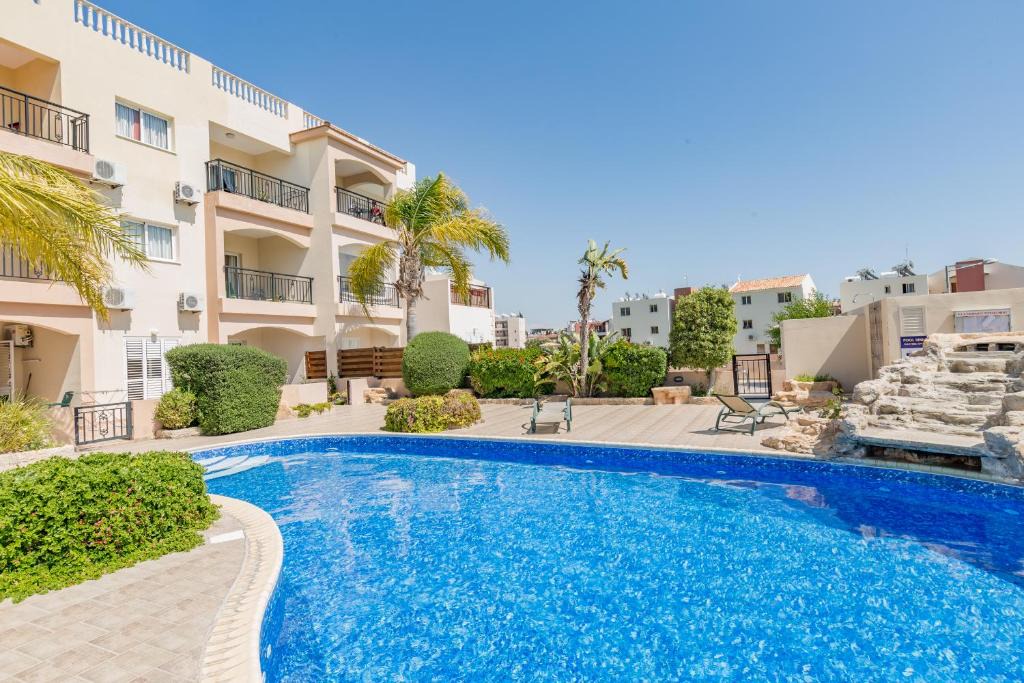 Universal Apartment | Sun Island Apartment