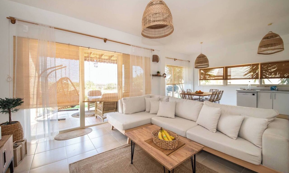Esentepe Apartment | Sunset Sea and mountain view 3 bed 2 bathroom apartment ground floor
