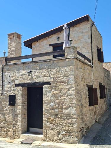 Anogyra House | Symela's Nest