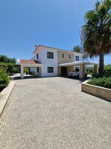 Pegeia Villa | The Family Nest Villa in Cyprus