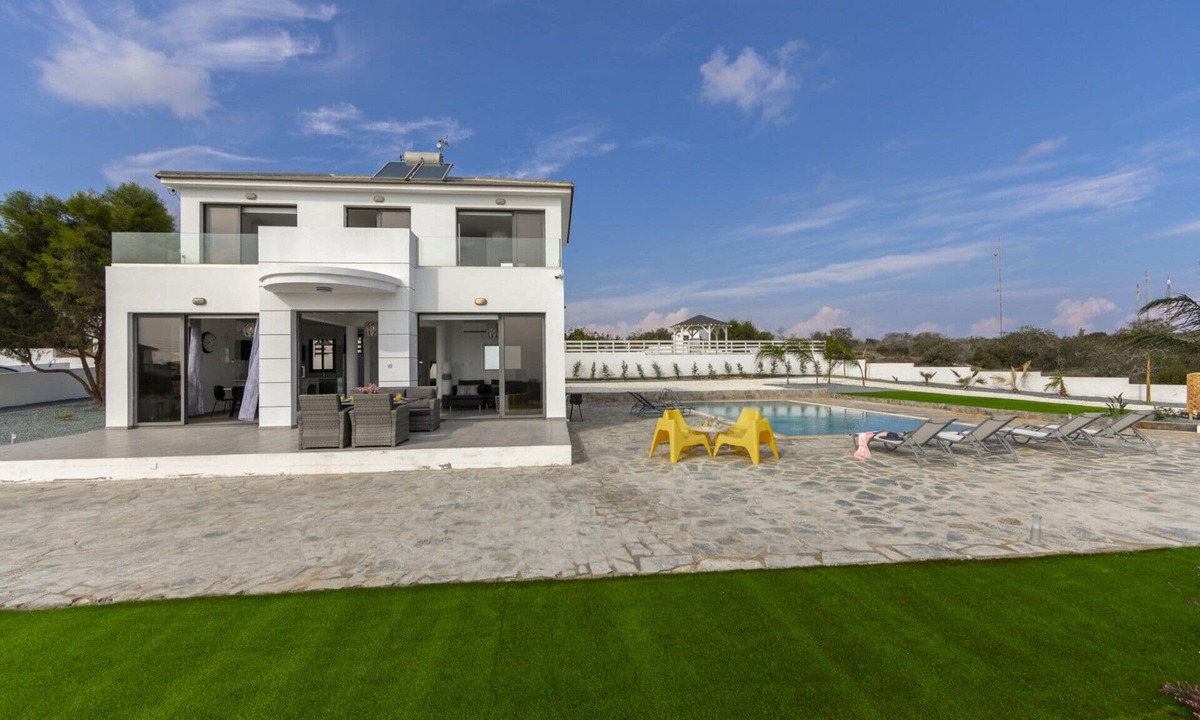 Protaras Villa | The Secret to Enjoying Your 5 Star Villa with Large Private Pool, Protaras Villa 1493