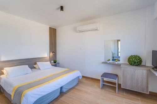 Pernera Hotel | Toxotis Hotel