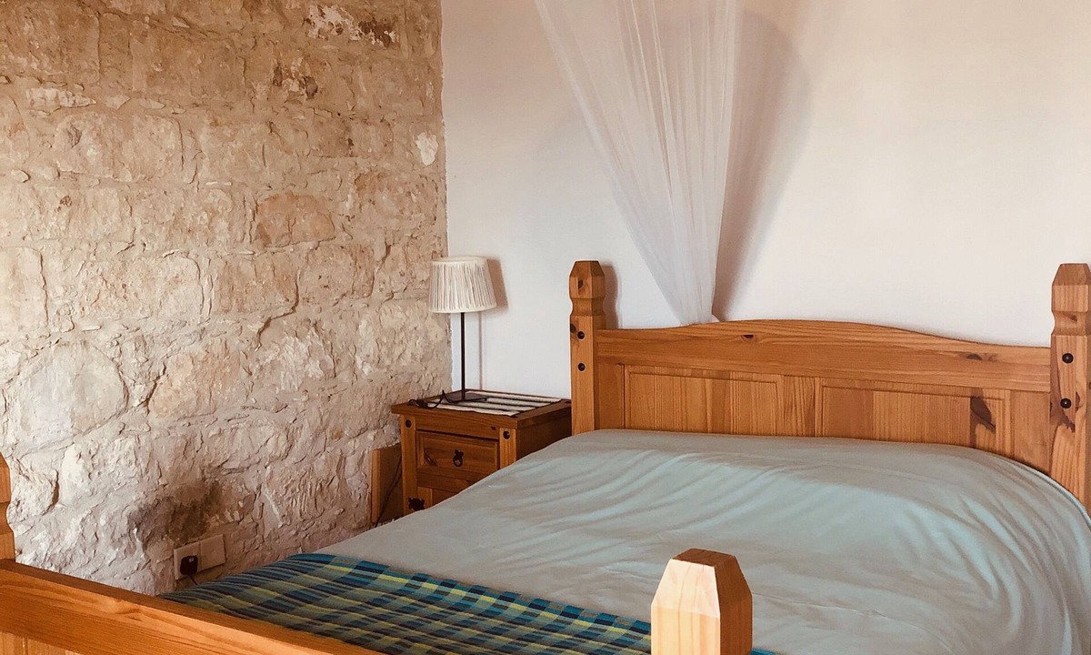 Pentakomo Apartment | Traditional Stone Village Apartment With Private Courtyard