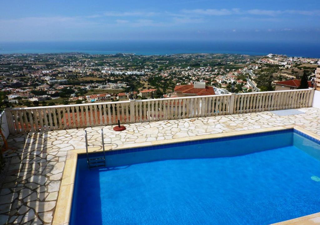 Peyia Town Villa | Villa Athena