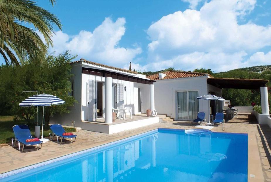 Pegeia Villa | Villa Athinea Coral Bay