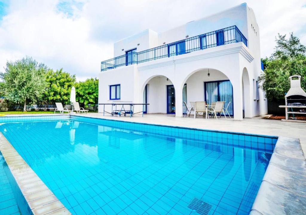 Agios Georgios Pegeias Villa | Villa Azzurro Holiday Villas