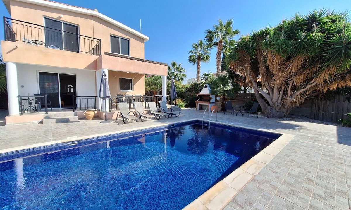 Pegeia Villa | Villa Coral Diamond - large 9x4m private pool & Sea Views in Coral Bay