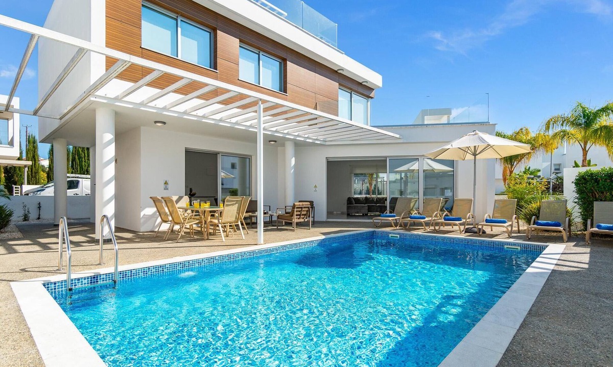 Ayia Napa Villa | Villa Elite Blu by Ezoria Villas