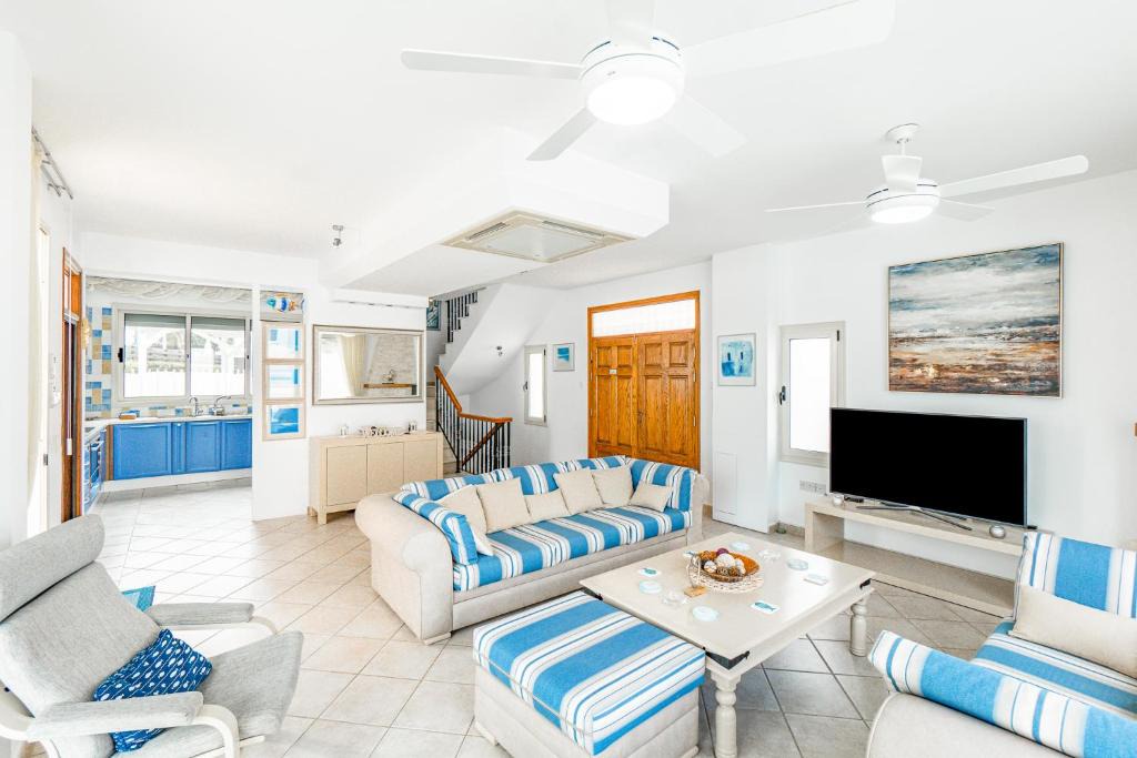 Pernera Villa | Villa Elliana by Ezoria Villas