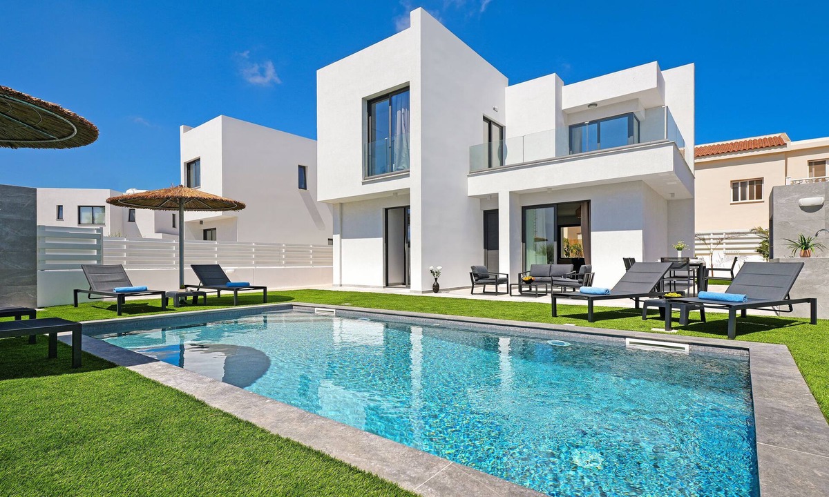 Pernera Villa | Villa FLORA - 3Bed all En-suite with Private Pool