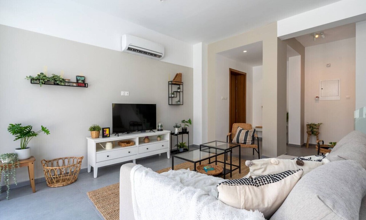 Paralimni Villa | Villa Flora`s 3-Br Retreat with Private Pool & terrace in Protaras