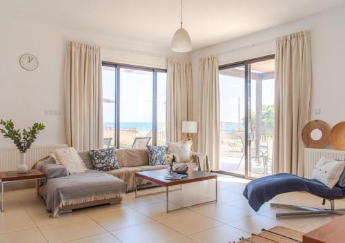 Agios Theodoros Villa | Villa Hera