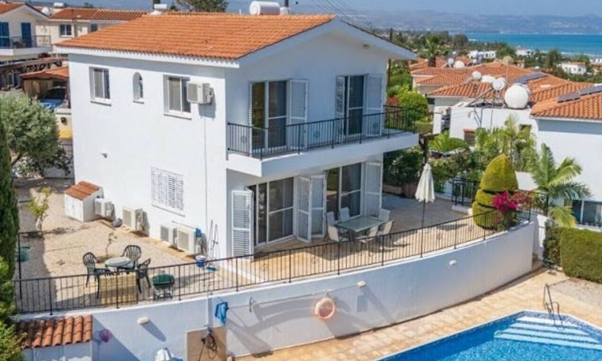 Argaka House | Villa Koryfi - Argaka - 3 Bedroom villa minutes walk from the beach (6 guests)