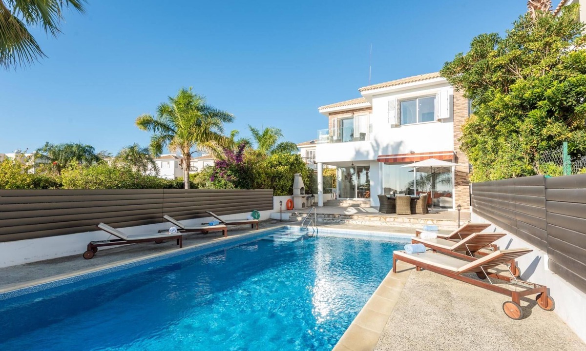Pegeia Villa | Villa Laguna Sunrise by Ezoria Villas